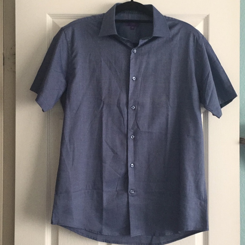 NWOT ~ TALLIA Short Sleeve Button Up Dress Shirt